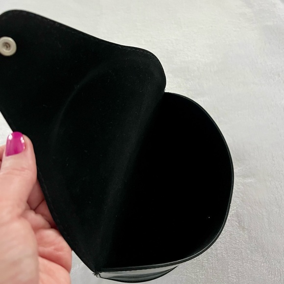 New Authentic CHANEL Glossy Black Sunglass Case - Picture 6 of 10